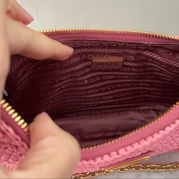Pink Prada Raffia Re-Edition - Picture 5 of 8